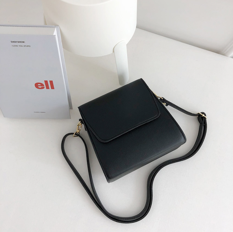 レザー調ショルダーバッグ | 詳細画像14