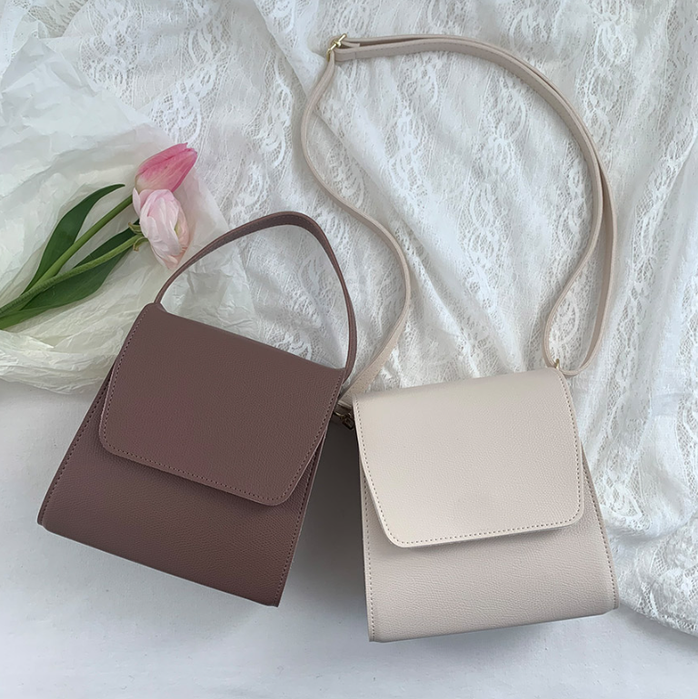 レザー調ショルダーバッグ | 詳細画像25