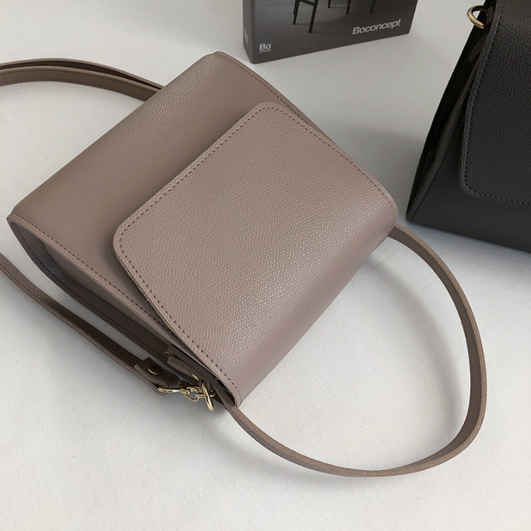 レザー調ショルダーバッグ | 詳細画像32