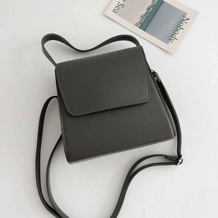 レザー調ショルダーバッグ | 詳細画像34