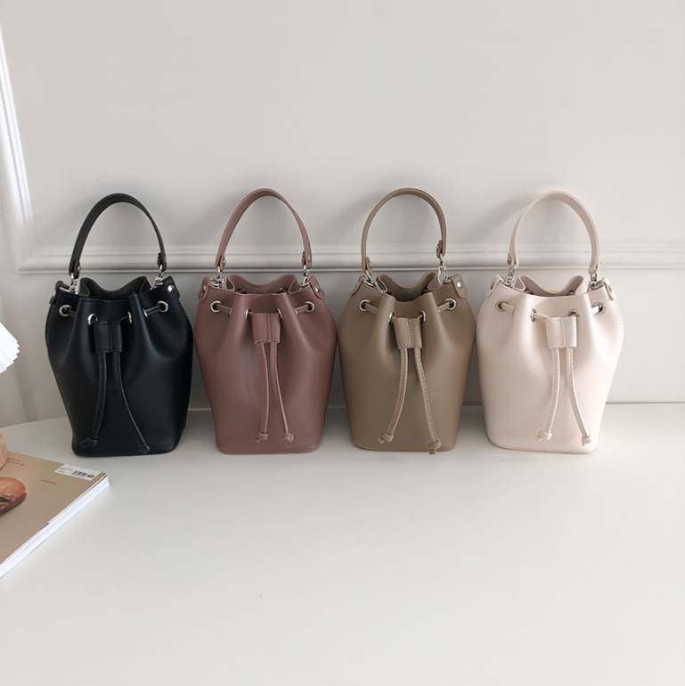 レザー調ショルダーバッグストラップ付 | 詳細画像2