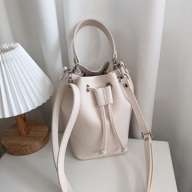 レザー調ショルダーバッグストラップ付 | 詳細画像14