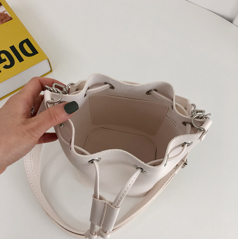 レザー調ショルダーバッグストラップ付 | 詳細画像18