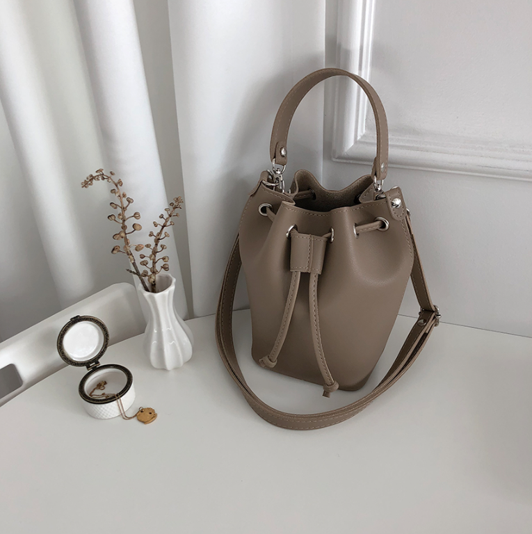 レザー調ショルダーバッグストラップ付 | 詳細画像21