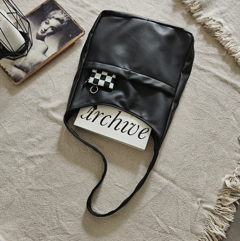 ポケットベーシックビッグショルダーバッグ | 詳細画像10