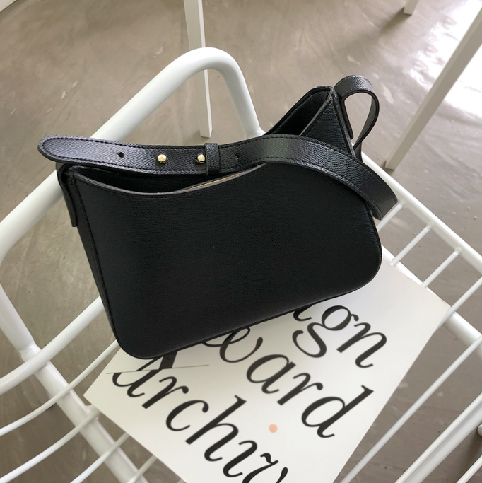 レザー調シンプル無地ショルダーバッグ | 詳細画像11