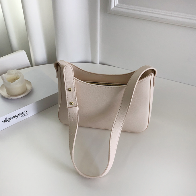 レザー調シンプル無地ショルダーバッグ | 詳細画像13