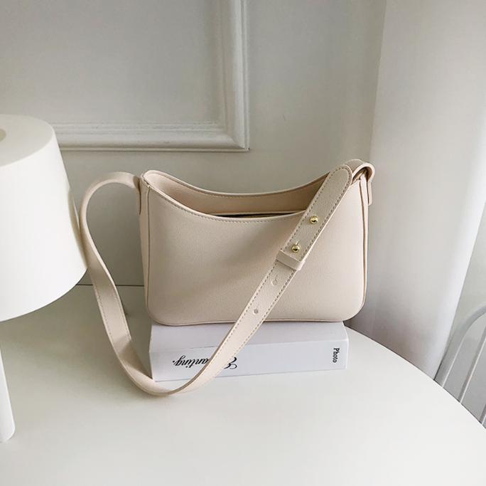 レザー調シンプル無地ショルダーバッグ | 詳細画像14