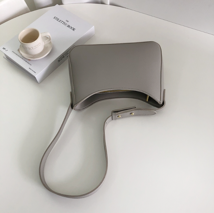 レザー調シンプル無地ショルダーバッグ | 詳細画像18