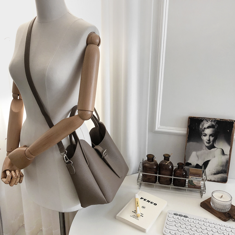 バックルトートバッグショルダーバッグストラップ付 | 詳細画像4