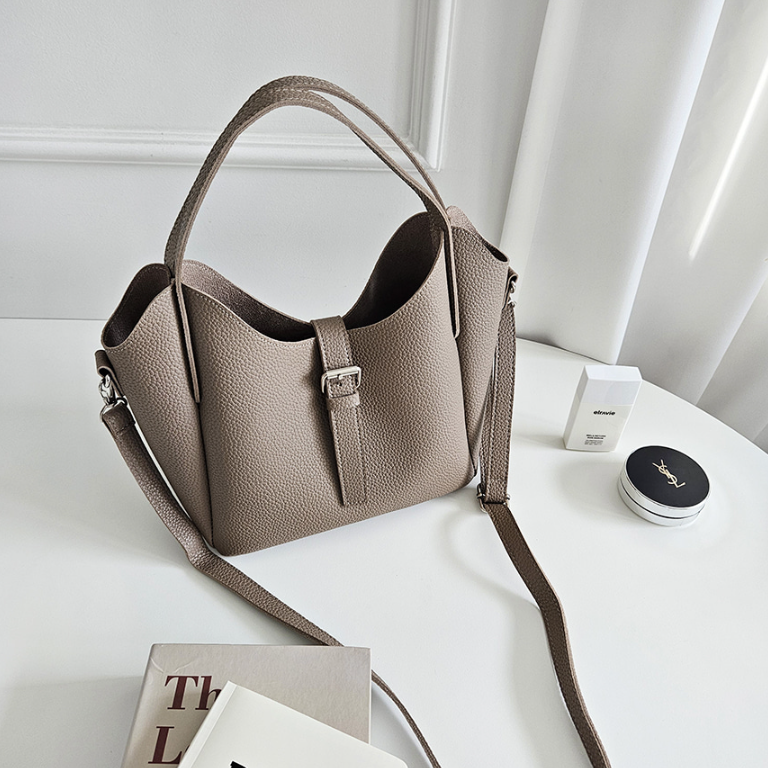 バックルトートバッグショルダーバッグストラップ付 | 詳細画像22