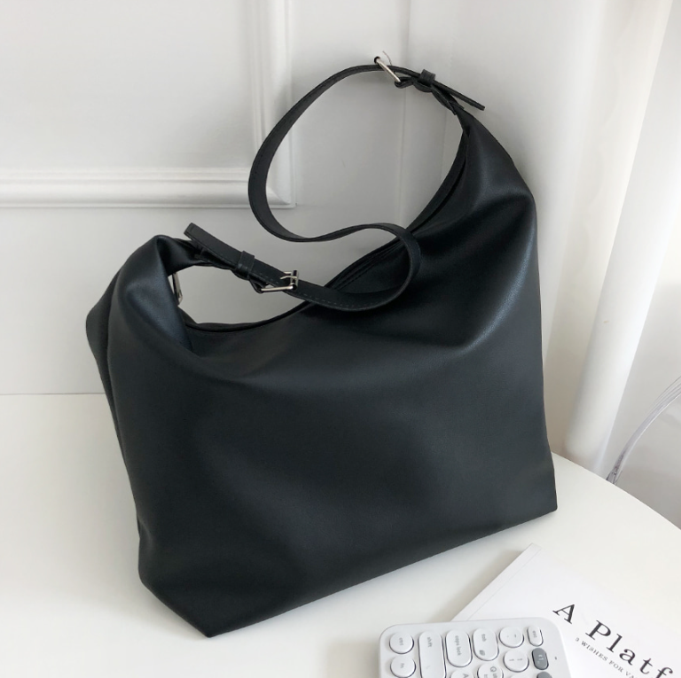 レザー調ビッグショルダーバッグ | 詳細画像10