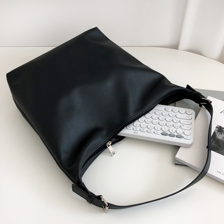 レザー調ビッグショルダーバッグ | 詳細画像11