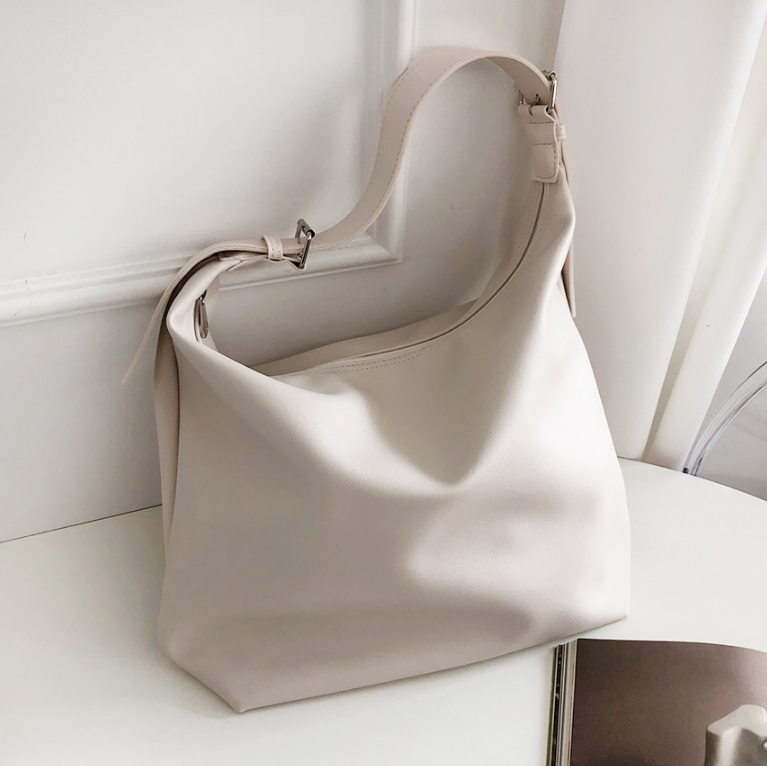 レザー調ビッグショルダーバッグ | 詳細画像15