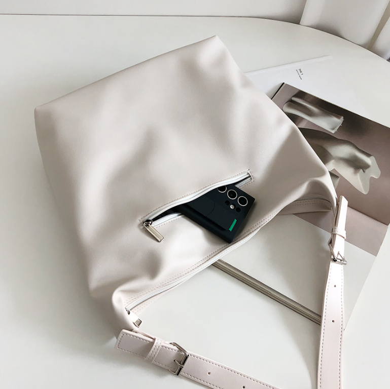 レザー調ビッグショルダーバッグ | 詳細画像18