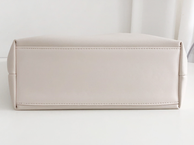 レザー調ビッグショルダーバッグ | 詳細画像25