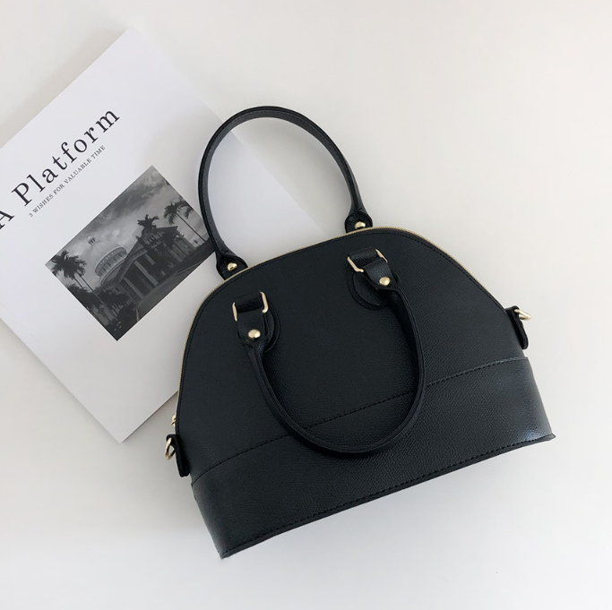 レザー調ショルダーバッグ | 詳細画像5