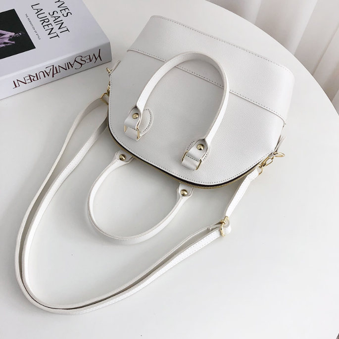 レザー調ショルダーバッグ | 詳細画像10