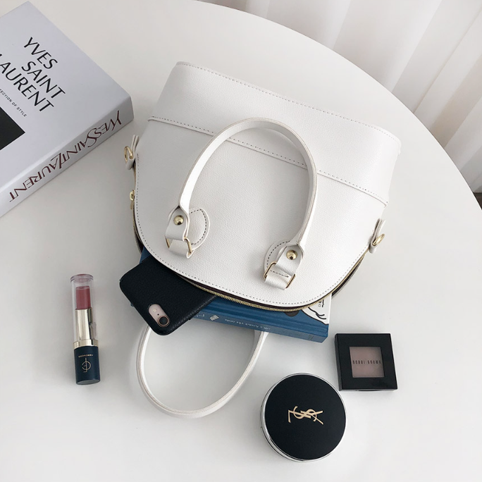 レザー調ショルダーバッグ | 詳細画像13