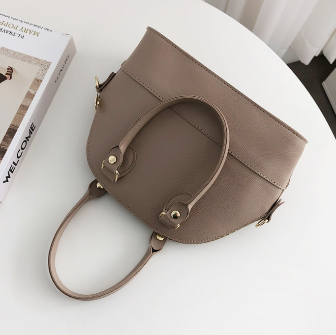 レザー調ショルダーバッグ | 詳細画像15