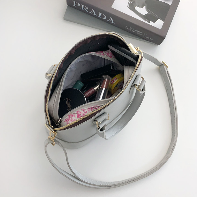 レザー調ショルダーバッグ | 詳細画像20