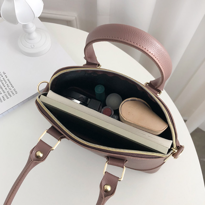 レザー調ショルダーバッグ | 詳細画像25