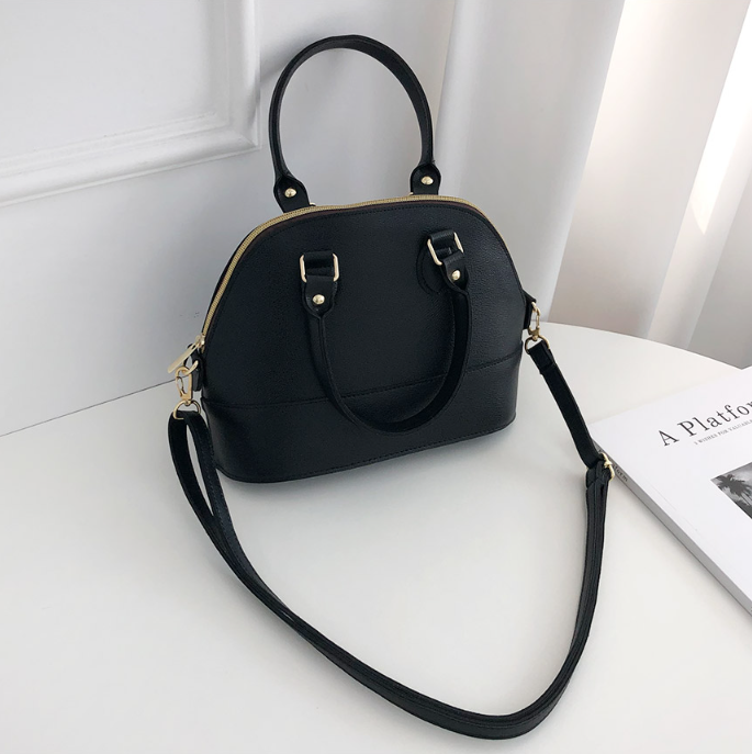 レザー調ショルダーバッグ | 詳細画像26