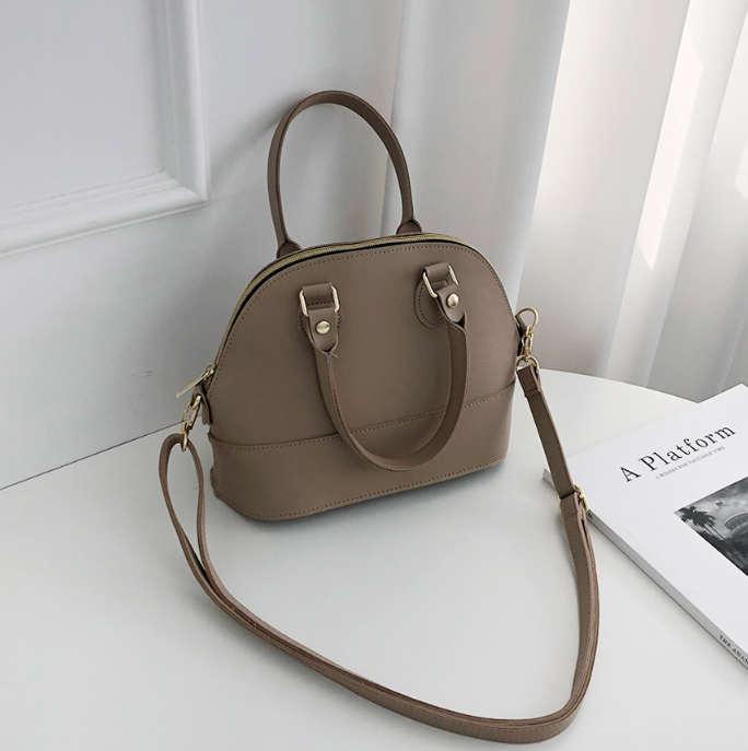 レザー調ショルダーバッグ | 詳細画像28