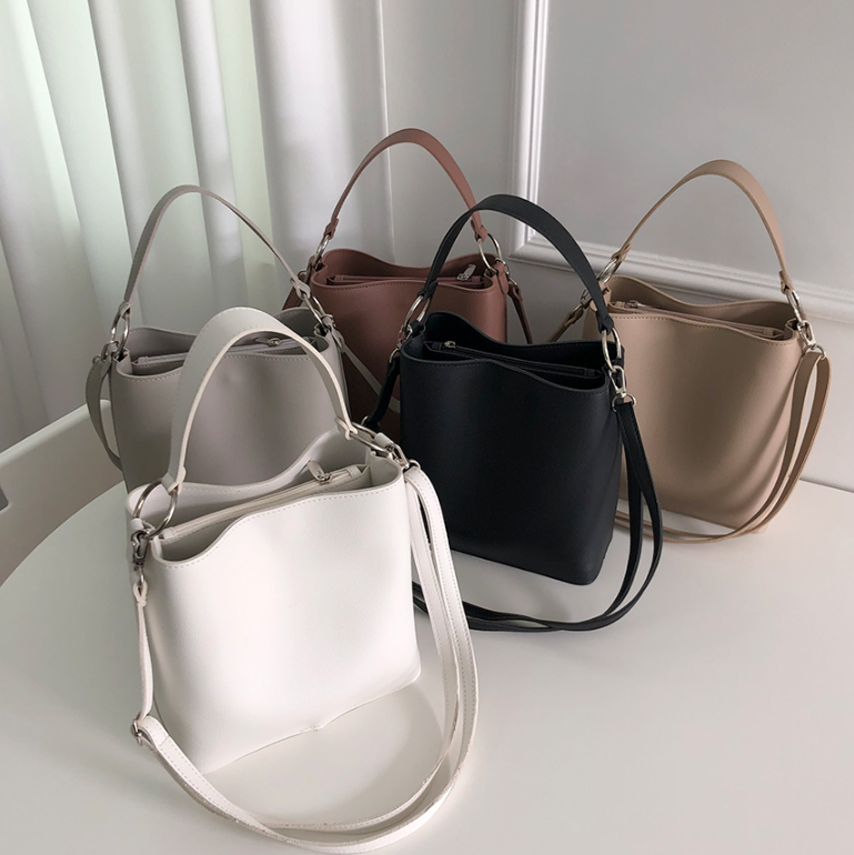 レザー調ショルダーバッグトートバッグ2WAYストラップセット(バックル