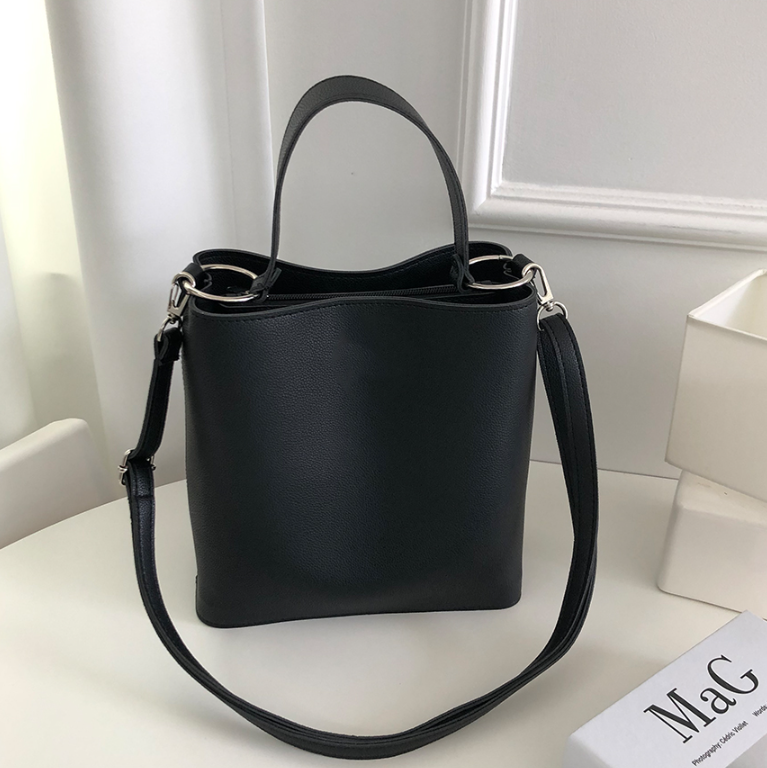 レザー調ショルダーバッグトートバッグ2WAYストラップセット(バックルあり) | 詳細画像9