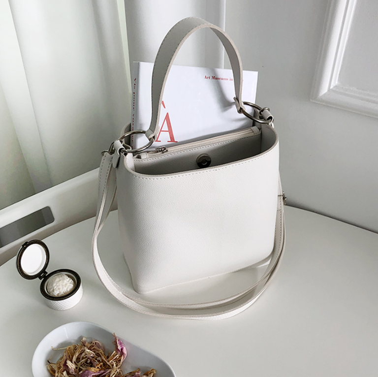 レザー調ショルダーバッグトートバッグ2WAYストラップセット(バックルあり) | 詳細画像11