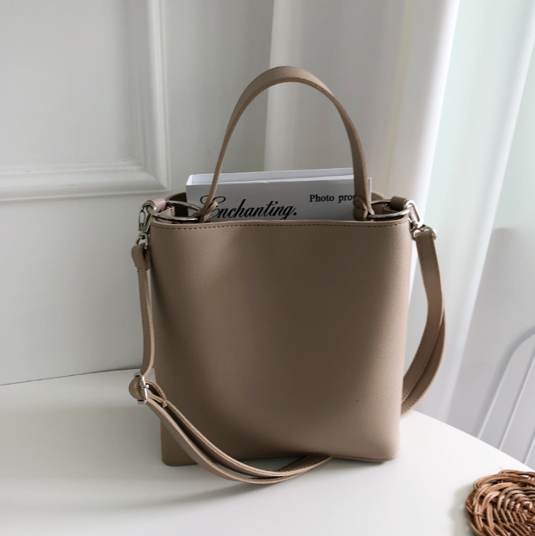 レザー調ショルダーバッグトートバッグ2WAYストラップセット(バックルあり) | 詳細画像16