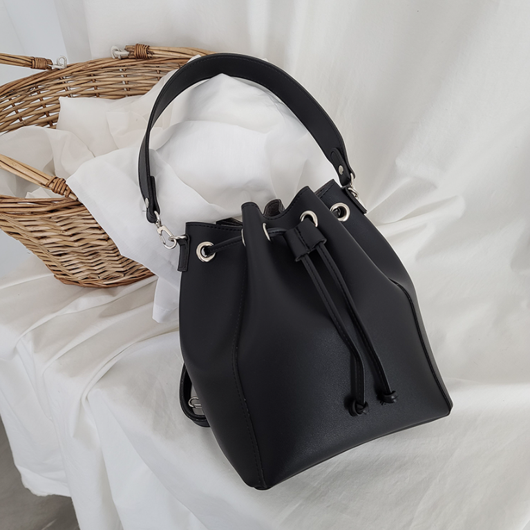 レザー調ショルダーバッグトートバッグ2WAYストラップセット(バックルあり) | 詳細画像6