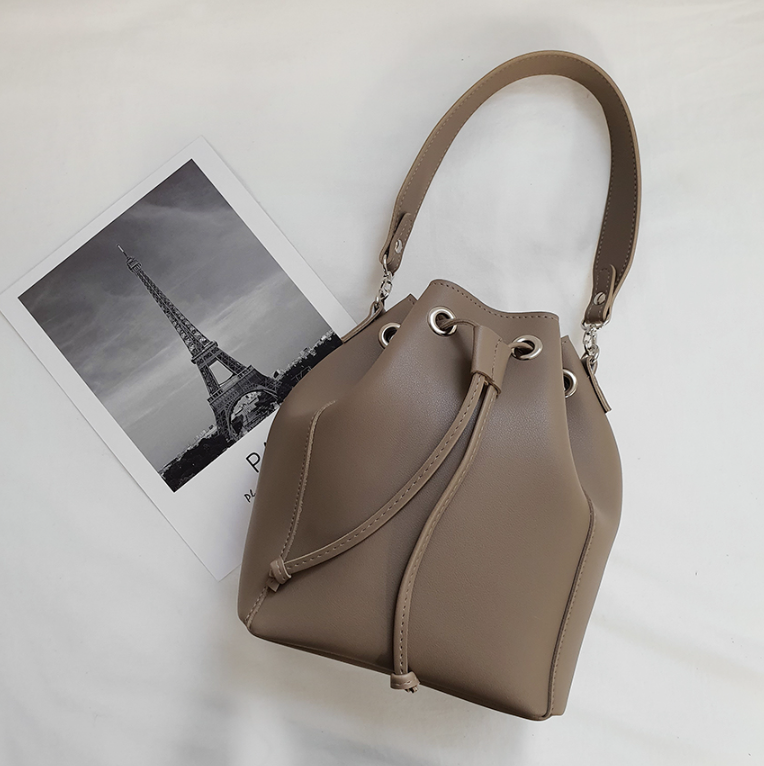 レザー調ショルダーバッグトートバッグ2WAYストラップセット(バックルあり) | 詳細画像15