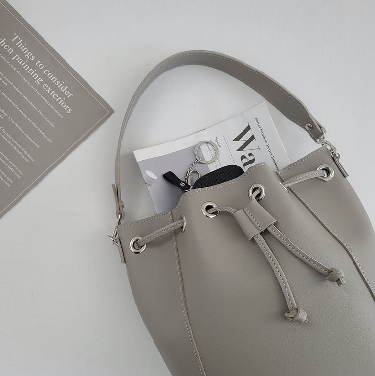 レザー調ショルダーバッグトートバッグ2WAYストラップセット(バックルあり) | 詳細画像20