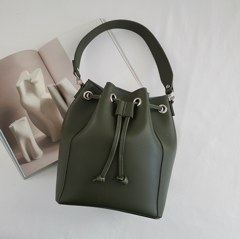 レザー調ショルダーバッグトートバッグ2WAYストラップセット(バックルあり) | 詳細画像25