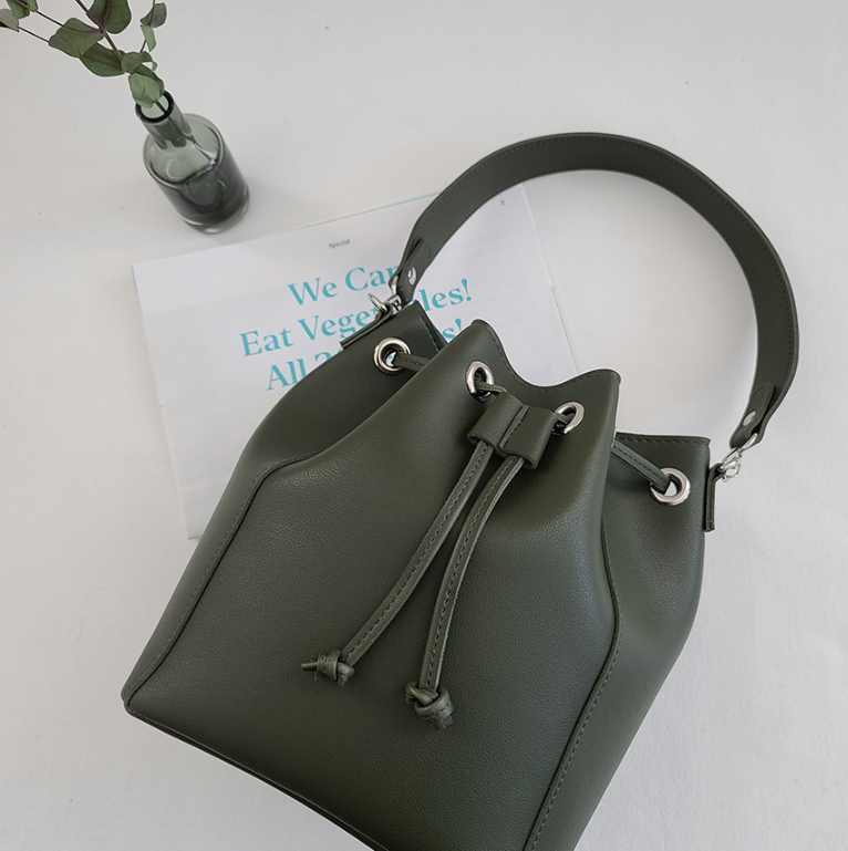 レザー調ショルダーバッグトートバッグ2WAYストラップセット(バックルあり) | 詳細画像27