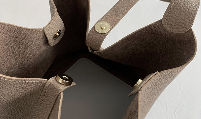 レザー調トートバッグ | 詳細画像22