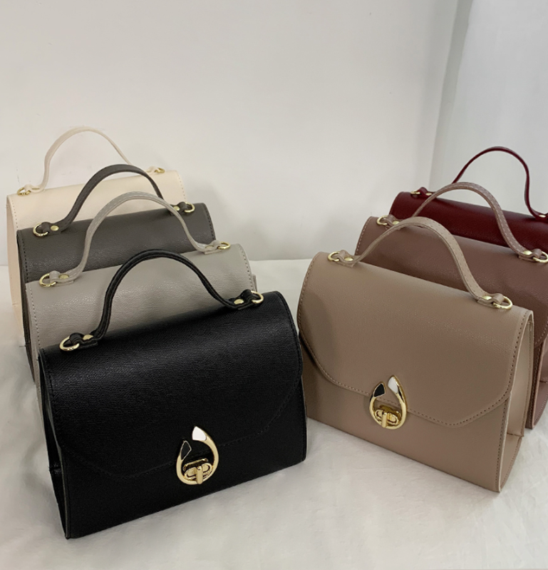 レザー調ショルダーバッグトートバッグ2WAYストラップ付 | 詳細画像2