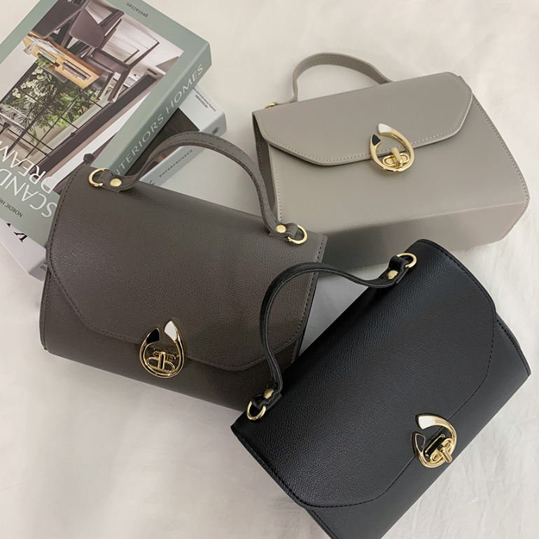 レザー調ショルダーバッグトートバッグ2WAYストラップ付 | 詳細画像8