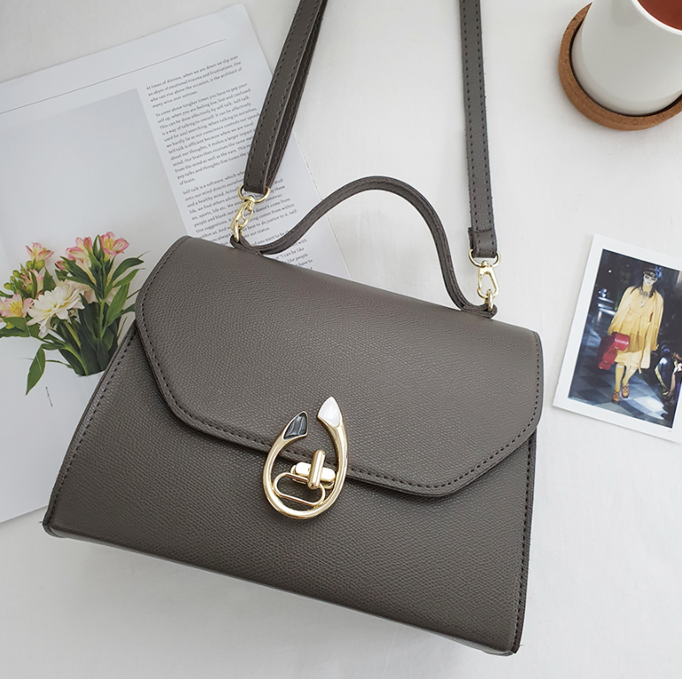 レザー調ショルダーバッグトートバッグ2WAYストラップ付 | 詳細画像18