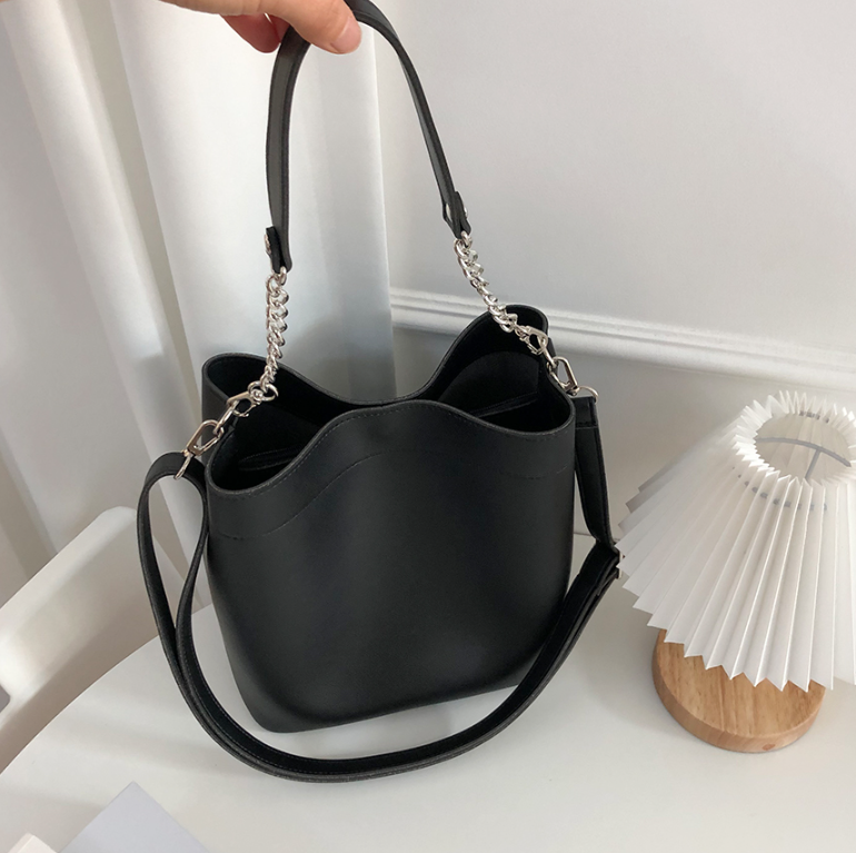 レザー調チェーンショルダーバッグトートバッグ2WAYストラップセット(バックルあり) | 詳細画像10