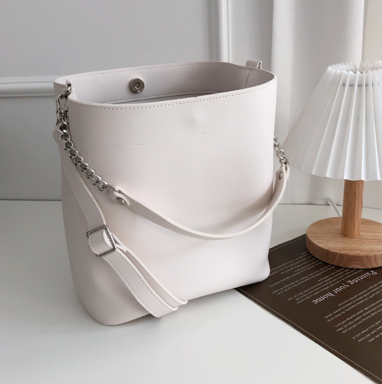 レザー調チェーンショルダーバッグトートバッグ2WAYストラップセット(バックルあり) | 詳細画像21