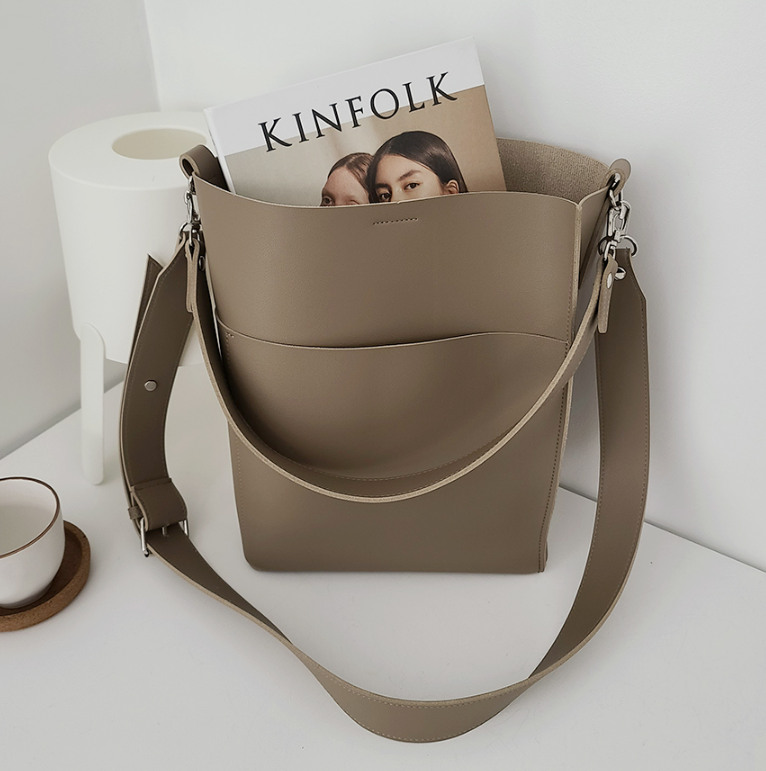 レザー調ショルダーバッグトートバッグ2WAYストラップセット(バックルあり) | 詳細画像11