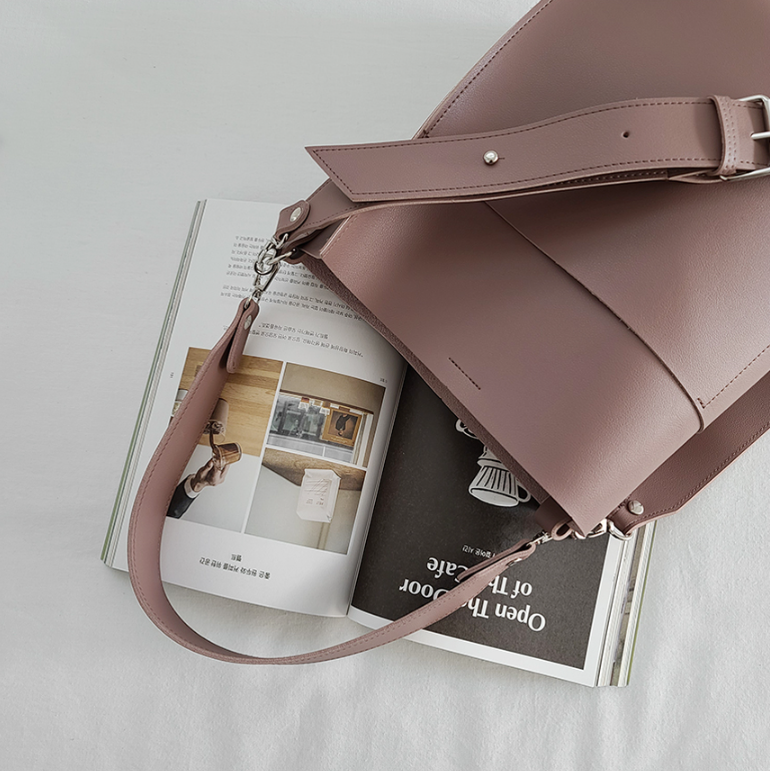 レザー調ショルダーバッグトートバッグ2WAYストラップセット(バックルあり) | 詳細画像16