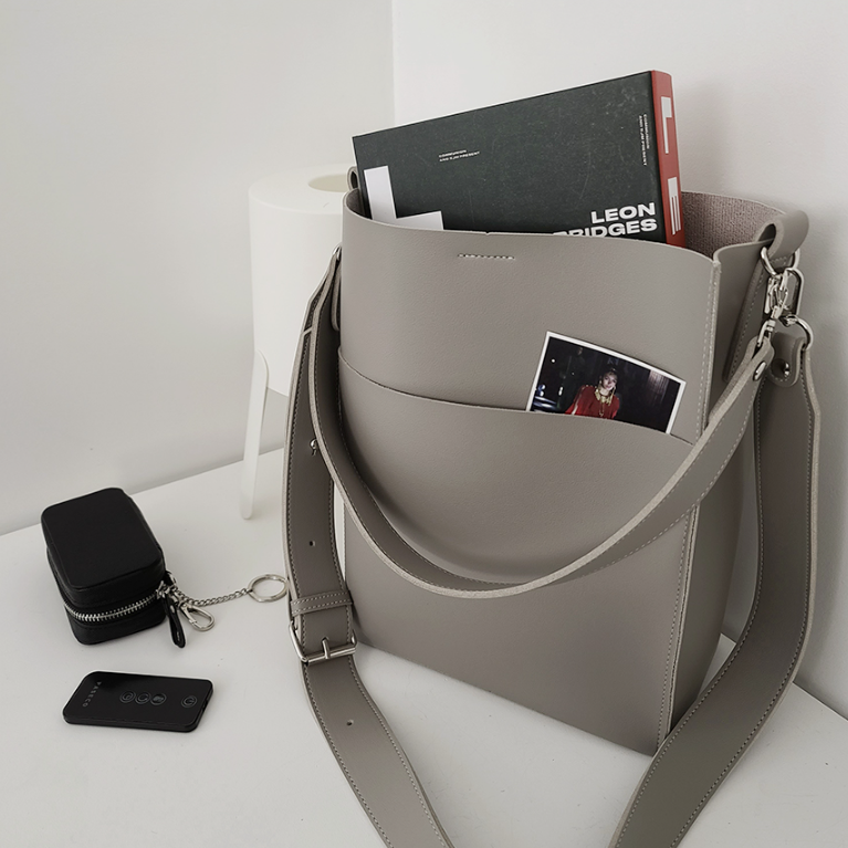 レザー調ショルダーバッグトートバッグ2WAYストラップセット(バックルあり) | 詳細画像22