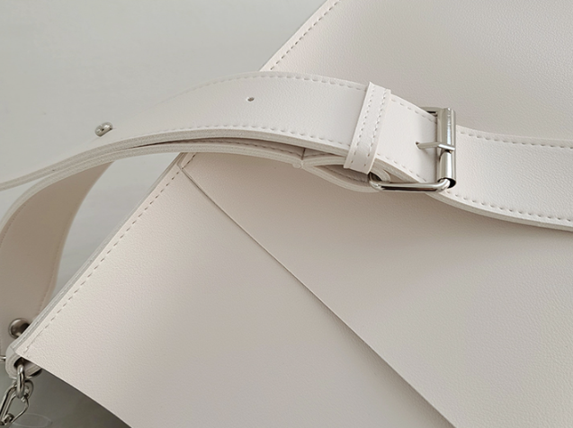 レザー調ショルダーバッグトートバッグ2WAYストラップセット(バックルあり) | 詳細画像23