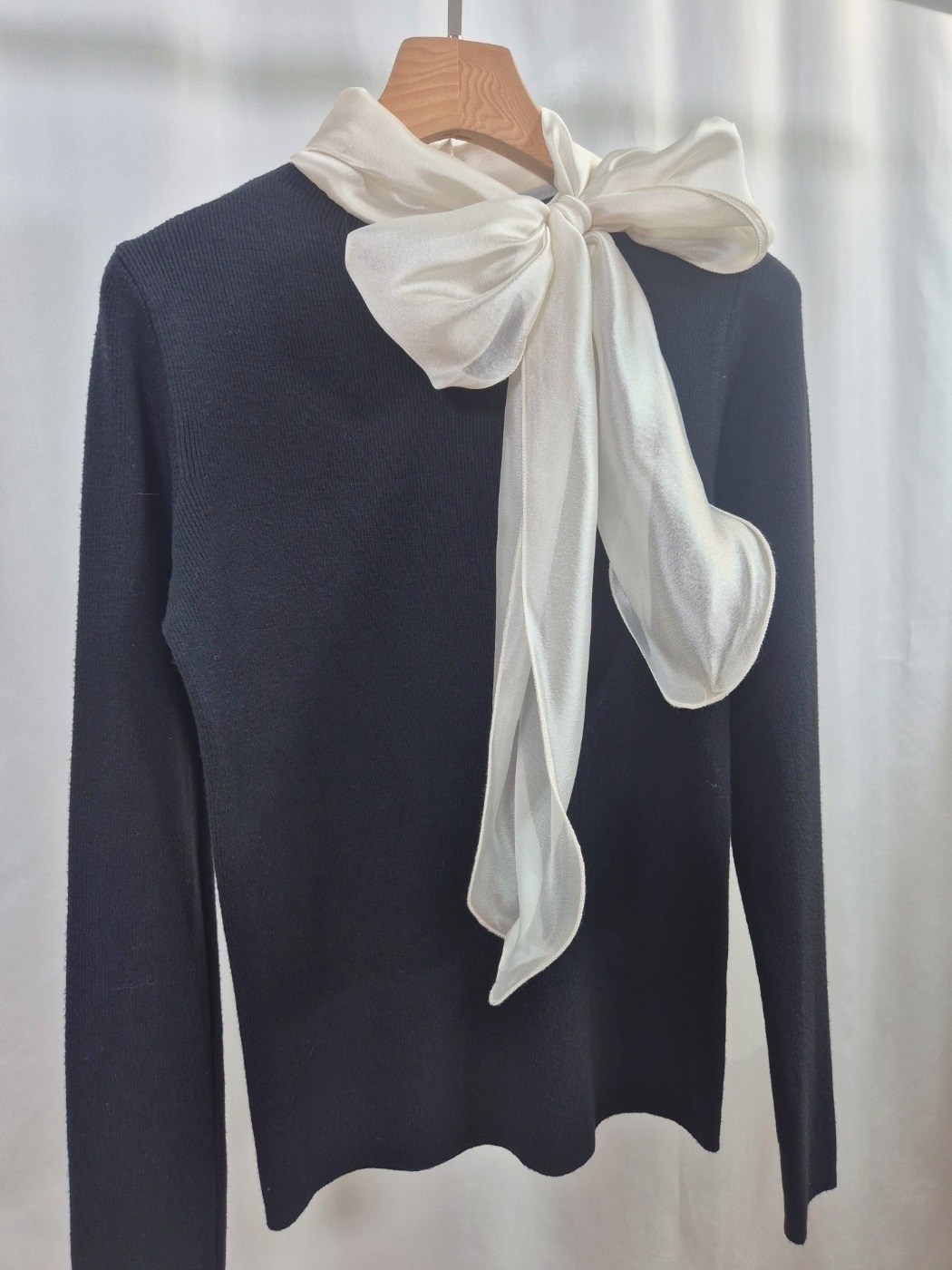 シフォンコンビスリムレイヤード風長袖スカーフネックニット | 詳細画像12