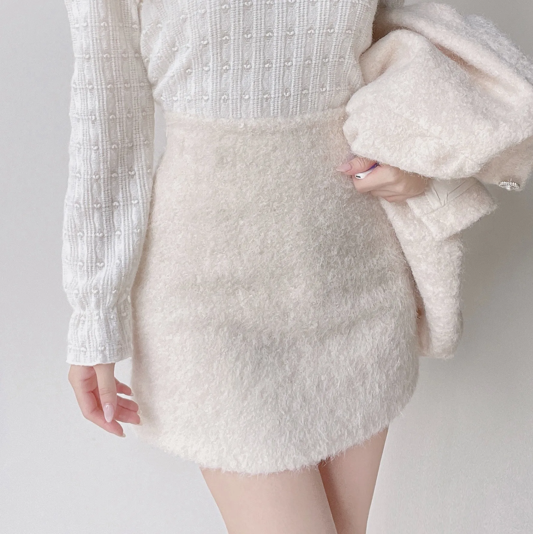 ラウンドネックパール調ボタンショート刺繍花柄ジャケット | mirangmirang | 詳細画像22