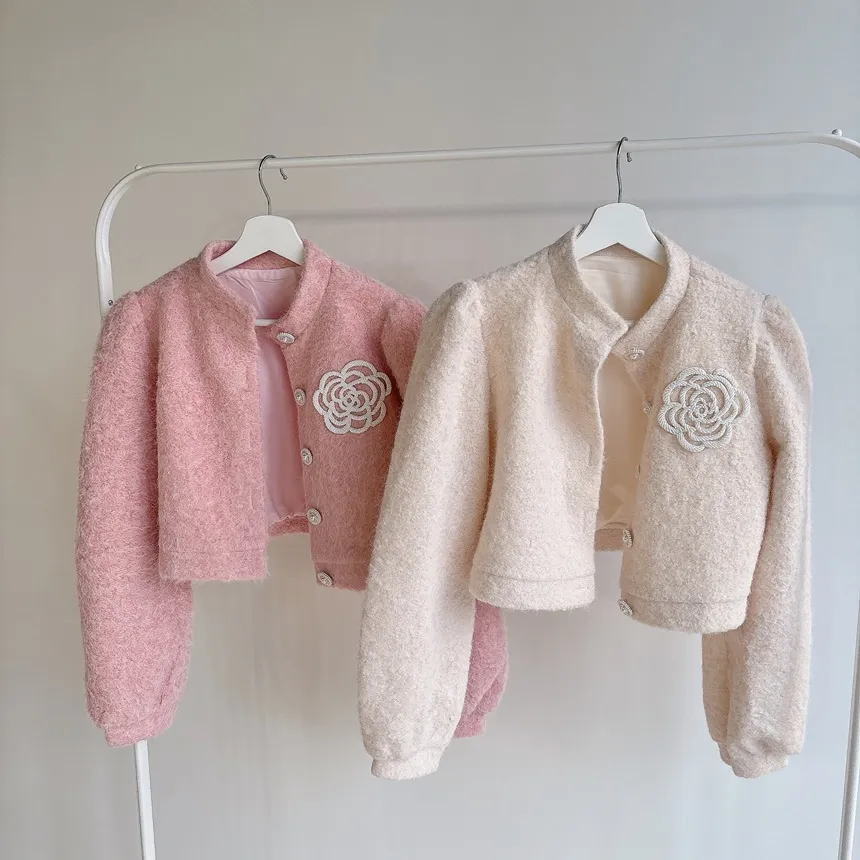 ラウンドネックパール調ボタンショート刺繍花柄ジャケット | mirangmirang | 詳細画像40